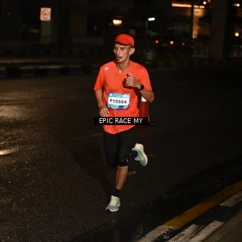 Runner Photo 7702696