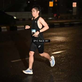 Runner Photo 7702698