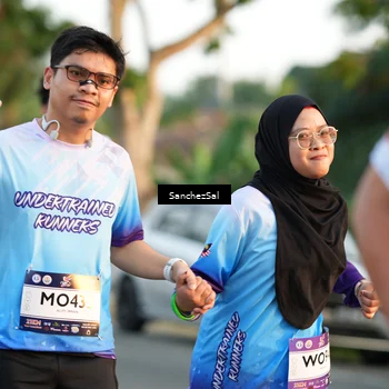 Runner Photo 7702708
