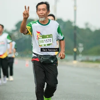 Runner Photo 7702710
