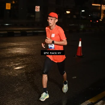 Runner Photo 7702717