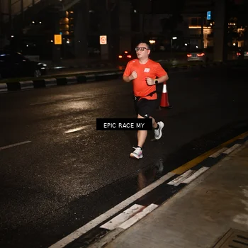 Runner Photo 7702723