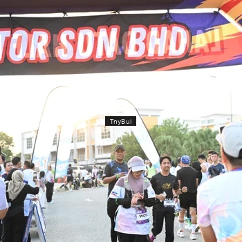 Runner Photo 7702726