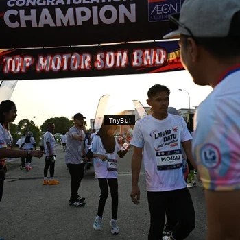 Runner Photo 7702729