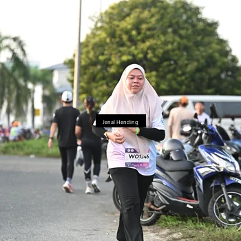 Runner Photo 7702743