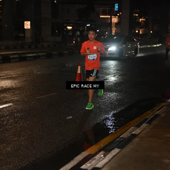 Runner Photo 7702744