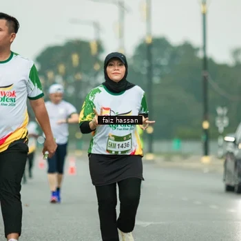 Runner Photo 7702745