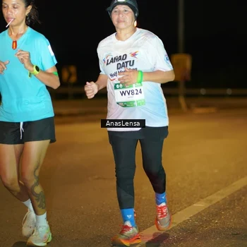 Runner Photo 7702752