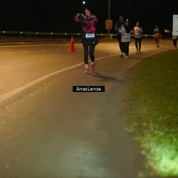 Runner Photo 7702758