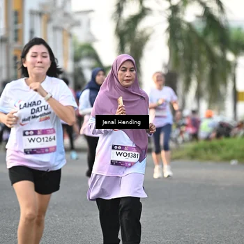 Runner Photo 7702768