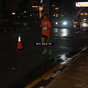 Runner Photo 7702770