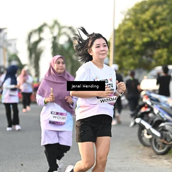 Runner Photo 7702773