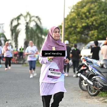 Runner Photo 7702789