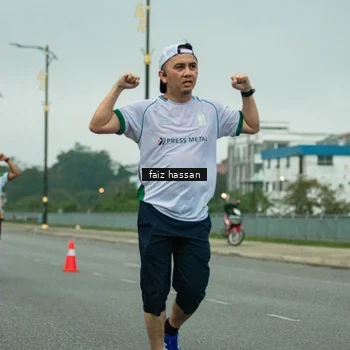 Runner Photo 7702792