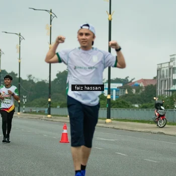 Runner Photo 7702795