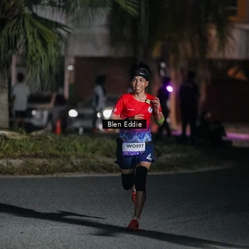 Runner Photo 7702805