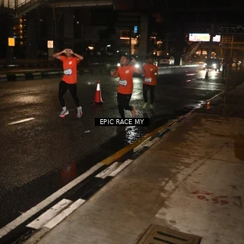 Runner Photo 7702806