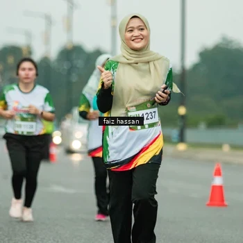 Runner Photo 7702822