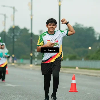 Runner Photo 7702826