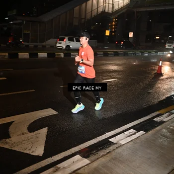 Runner Photo 7702829