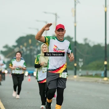 Runner Photo 7702831