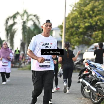 Runner Photo 7702835