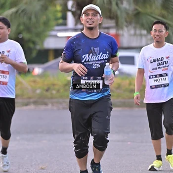Runner Photo 7702837