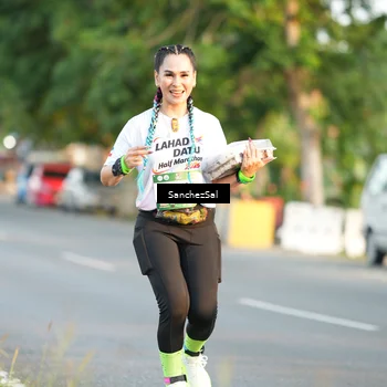 Runner Photo 7702841