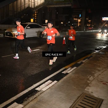 Runner Photo 7702845