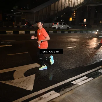 Runner Photo 7702851