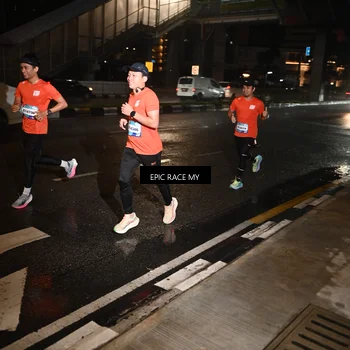 Runner Photo 7702853