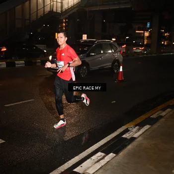 Runner Photo 7702865