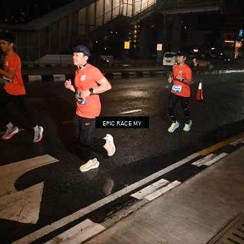 Runner Photo 7702868