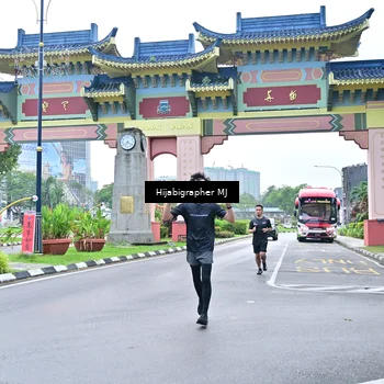Runner Photo 7702876