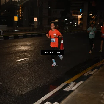 Runner Photo 7702886