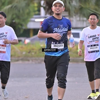 Runner Photo 7702889