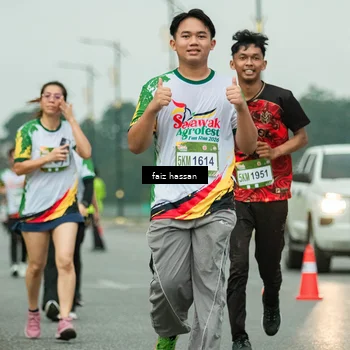 Runner Photo 7702913