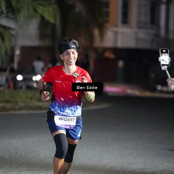 Runner Photo 7702915
