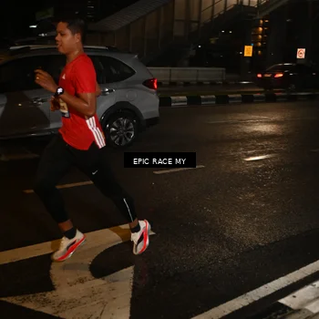 Runner Photo 7702921