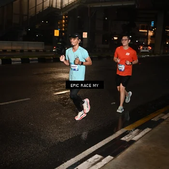 Runner Photo 7702926