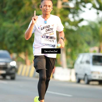 Runner Photo 7702932
