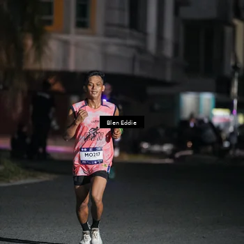 Runner Photo 7702939