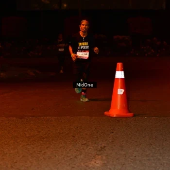 Runner Photo 7702945