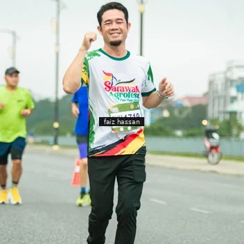 Runner Photo 7702946