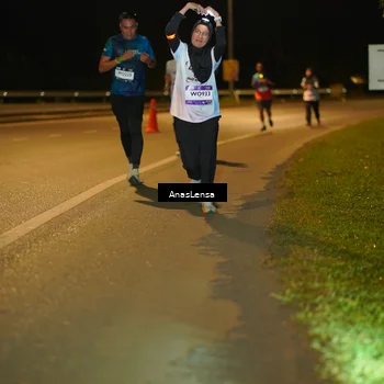 Runner Photo 7702984