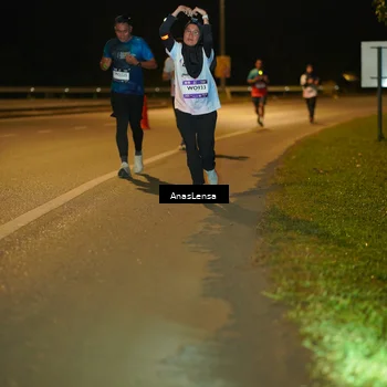 Runner Photo 7702996