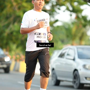 Runner Photo 7703008