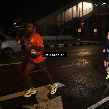 Runner Photo 7703017