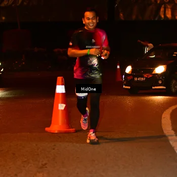 Runner Photo 7703021