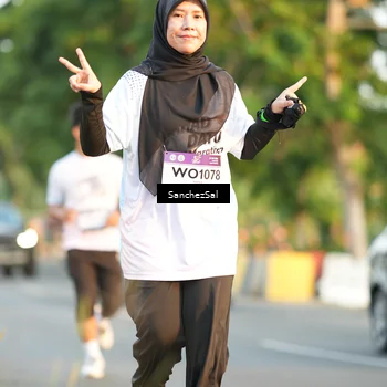Runner Photo 7703029